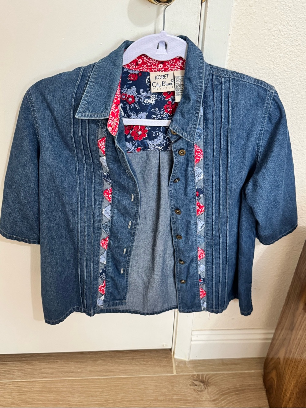 Koret Denim Short Sleeve Jacket with Red & Navy Floral Trim